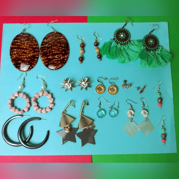 Earrings Assortment Bundle Of 12 - Picture 3 of 3
